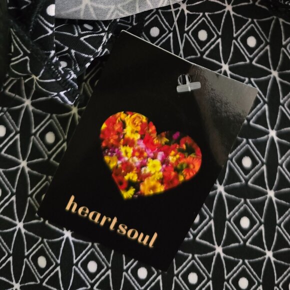 HeartSoul Women's Black/White Geometric Ruffle Neck Top | Size Large NWT - Picture 11 of 13